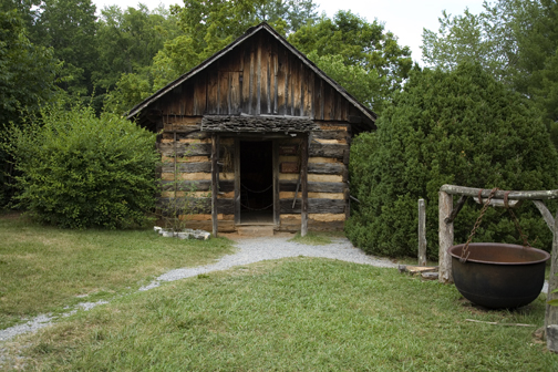 small cabin.jpg small cabin.jpg